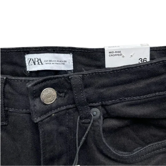 NWT ZARA Women's Black Mid Rise Frayed Hem Flared Cropped Denim Jeans - Picture 7 of 10
